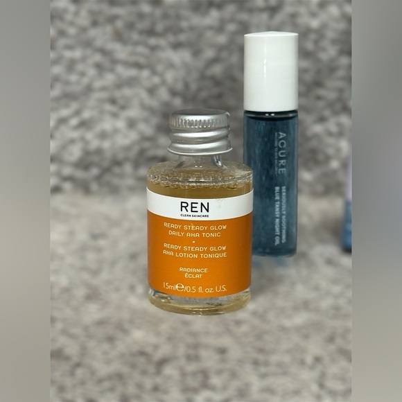 NEW | 6 Travel Size Health & Beauty Lot | Amika, Kiehl’s, Acure, MAC Eyelashes - Picture 3 of 9